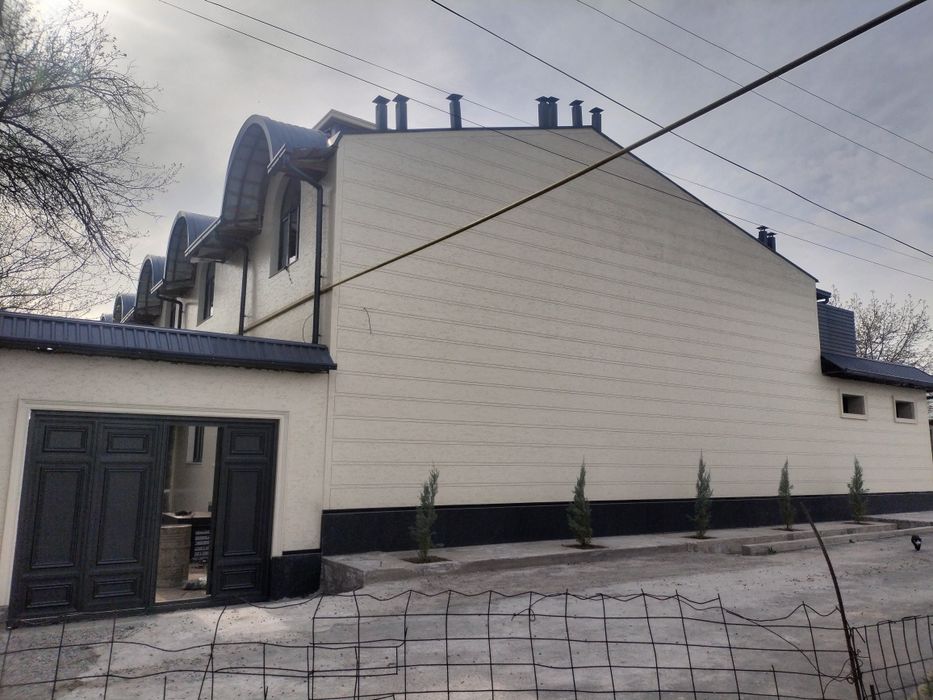 Продается коттеджи с балконом. Под потеку