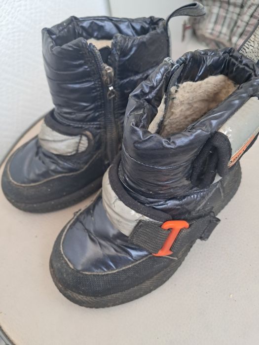 Зимние детские сапоги