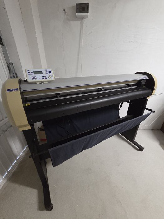 Плотер режещ Mutoh 1400