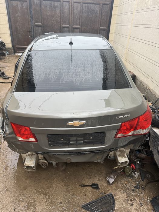 Шевролет круз 1.8 авоомат