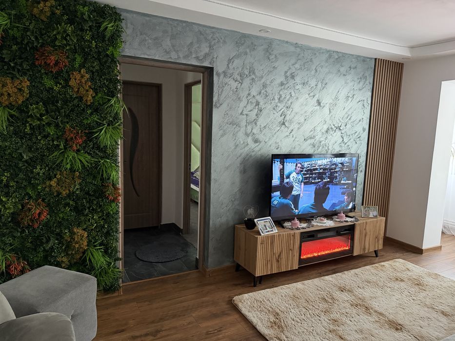 Vand apartament targu ocna D16