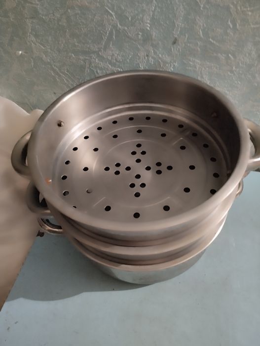 Не большая мантоварка