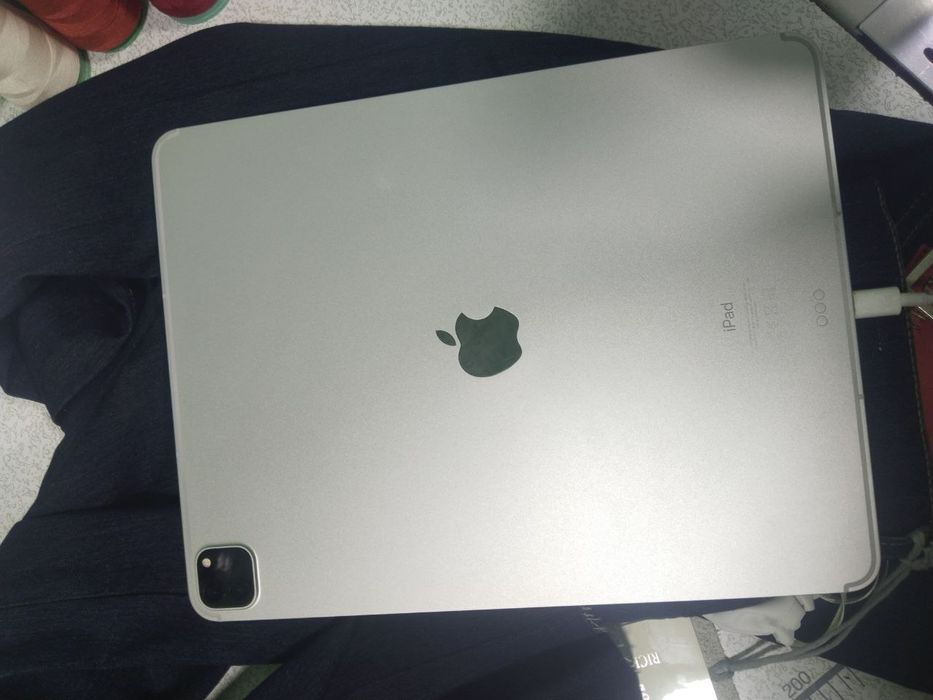 Ipad pro 12.9 dyumli 5 pakalaneya