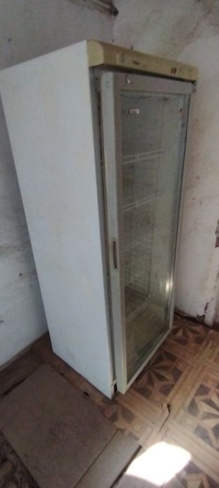 Холодильник витрянной магазинлерге