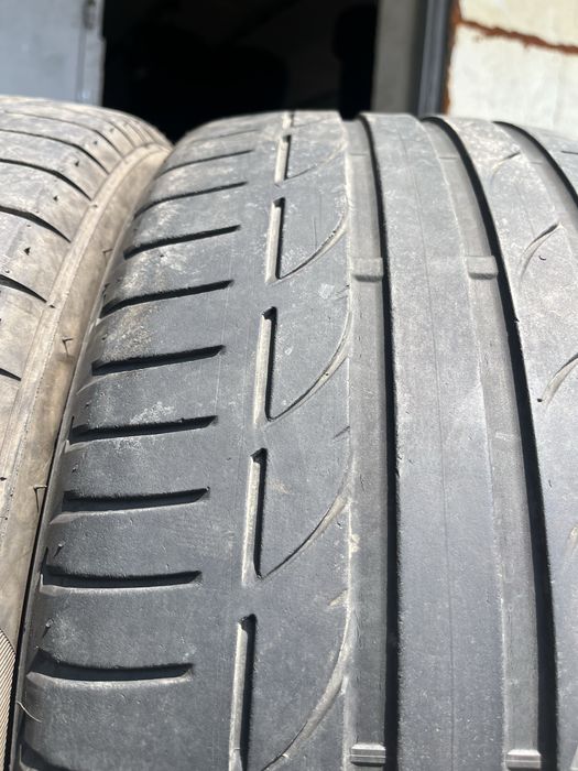 2 бр. летни гуми 235/40/19 Bridgestone RO1 DOT 1019 5 mm
