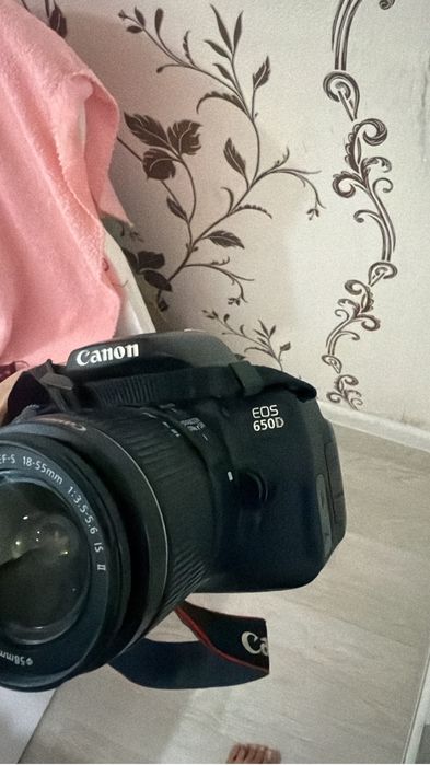 Canon камера EOS650D