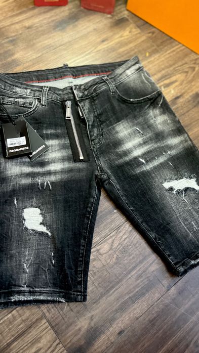 Blugi Dsqared2  marimea 44