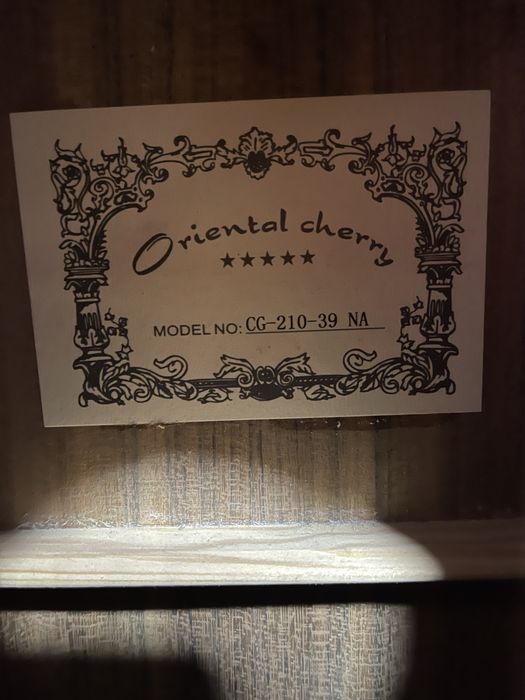 Oriental cherry 39 klassik gitara sotiladi
