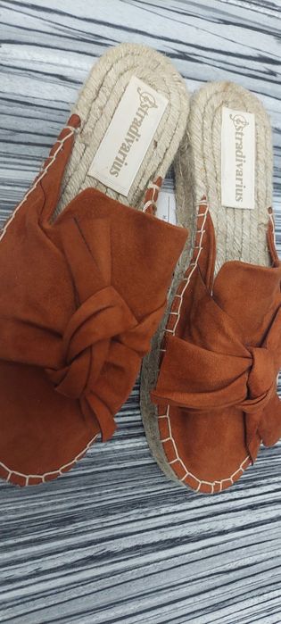 Papuci Stradivarius