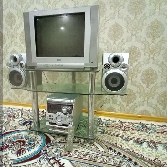 ЛЖ Флатрон  телевизор, Самсунг  музик сент, паставка ойна аргинал Ҳамм