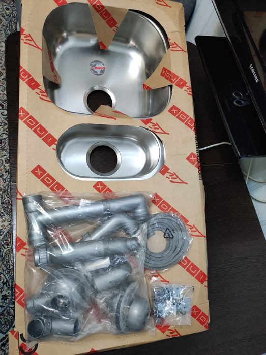 Кухонная мойка новая