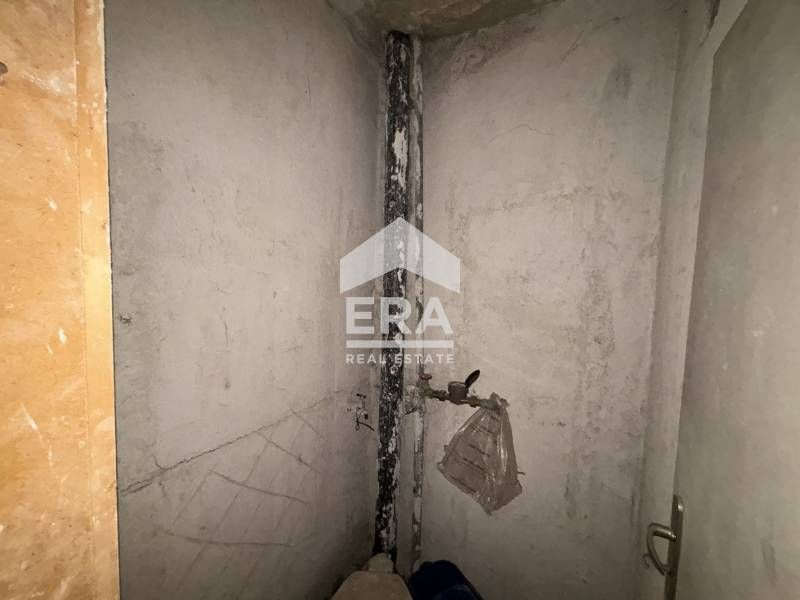 Тристаен апартамент в кв. ,, Дружба ,,1