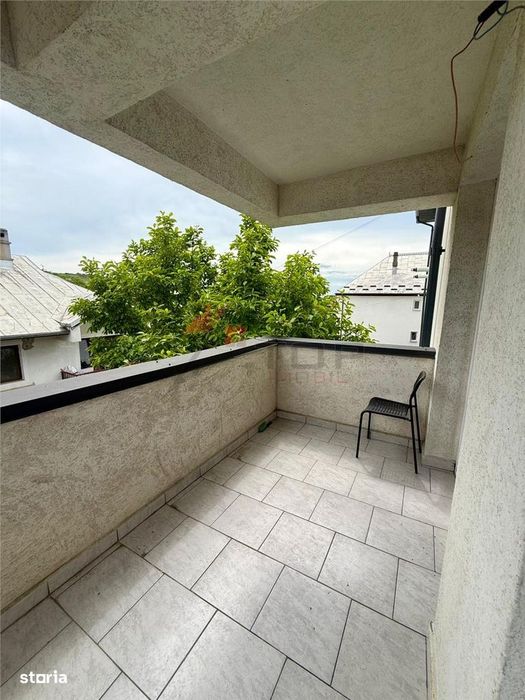 Apartament cu 2 camere decomandat, etajul 1, loc de parcare - Rediu