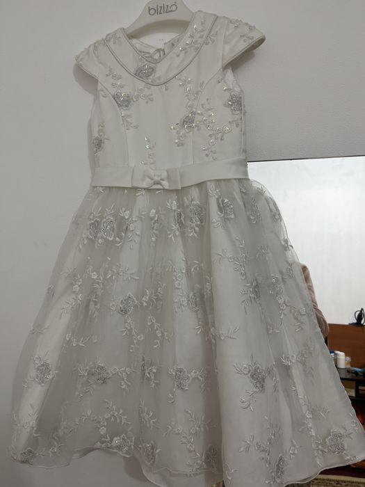 Нарядные платья для девочек