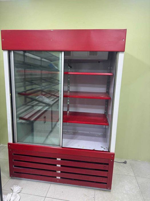 Xolodilniki 3 xil korinishda magazinlar uchun