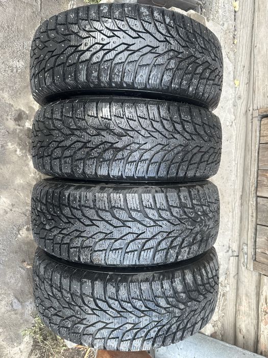 Продам зимние шины 215/60 16