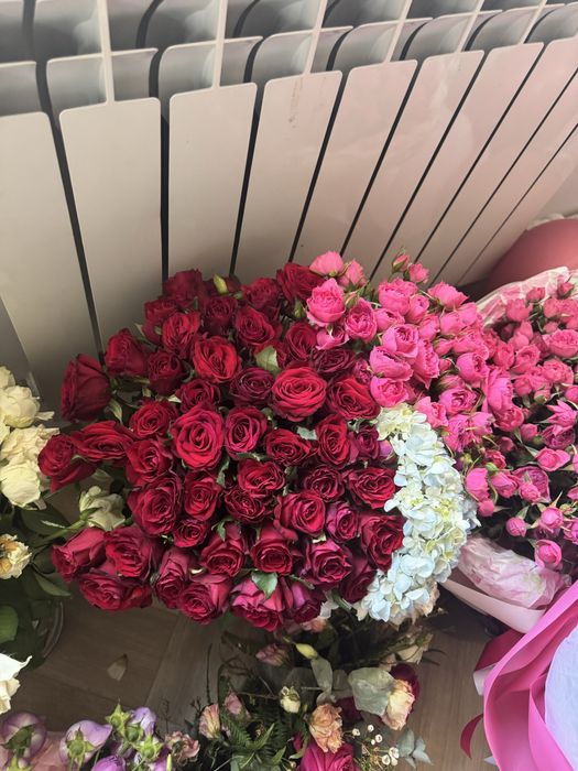 Продам цветы, вчера подарили