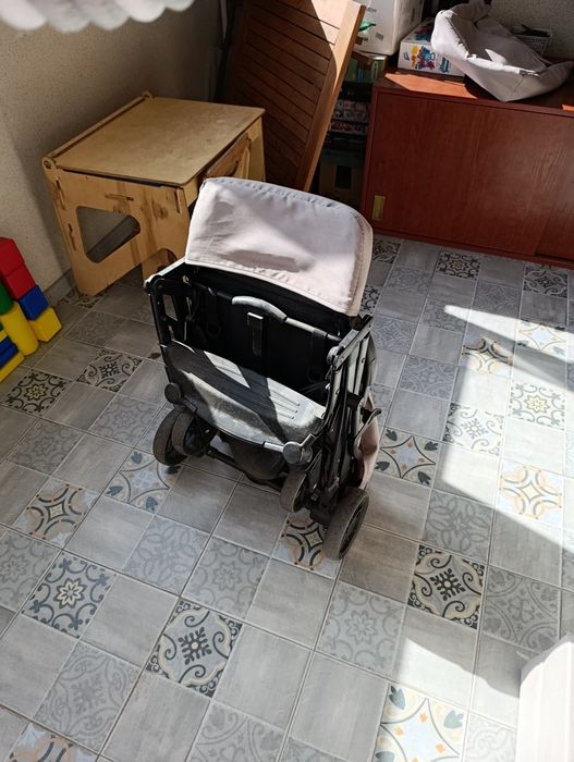 Коляска прогулочная