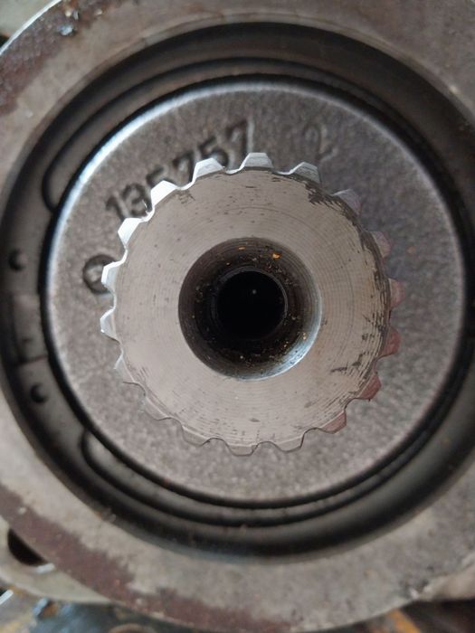 Запчасти Гидро насос 410 сотилади