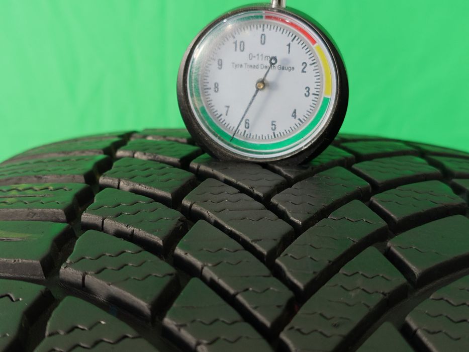 225/55R17 Bridgestone 6,3mm stare foarte buna