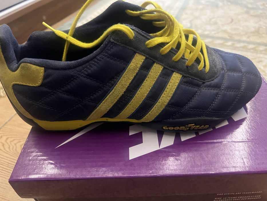 Спортивная обувь