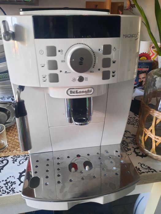 Espresor DeLonghi Magnifica S