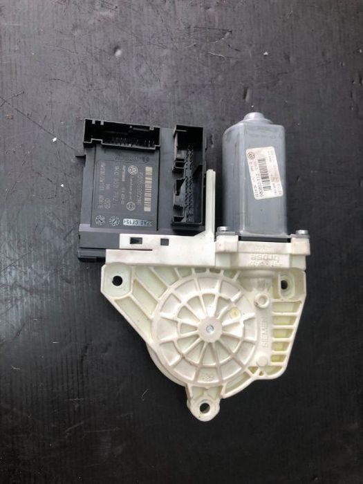 motoras macara usa dreapta fata vw passat b6