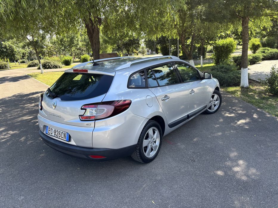 RENAULT Megane 2010 — imagine 4