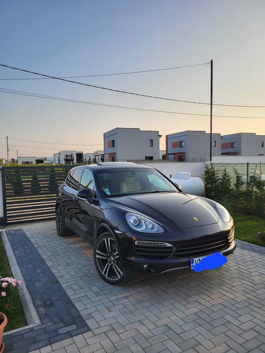 Vând Porsche Cayenne S