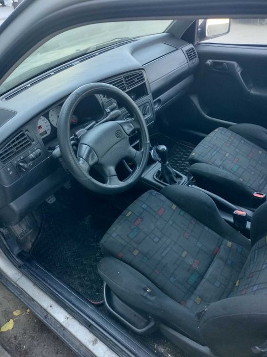Автомобил Голф 3