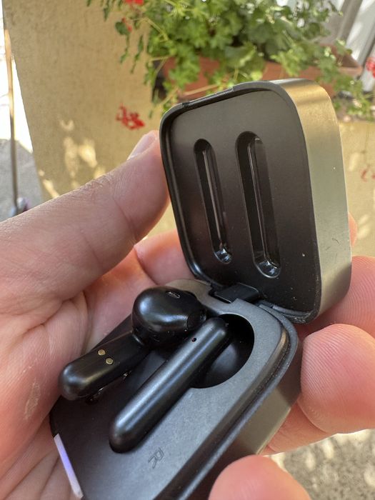 Casti Air pods 1