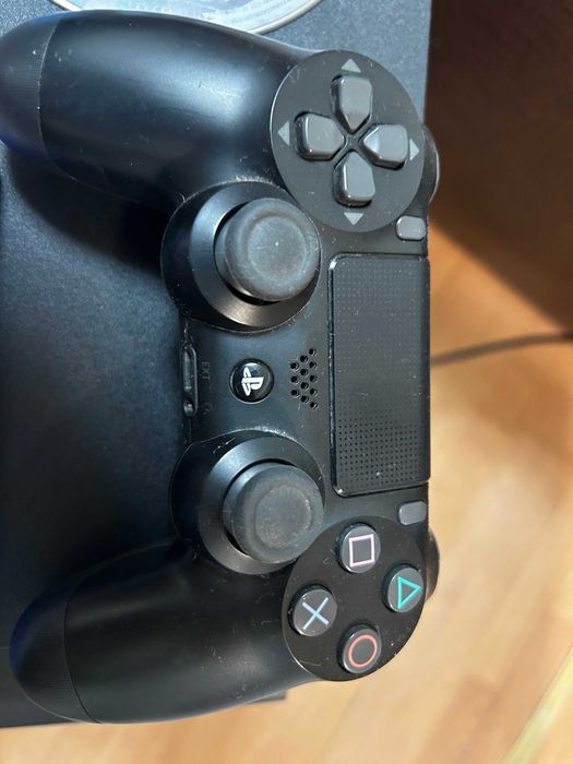 Play Station 4 Slim 1TB, 1 controller original, 2 jocuri, OFER PROBA