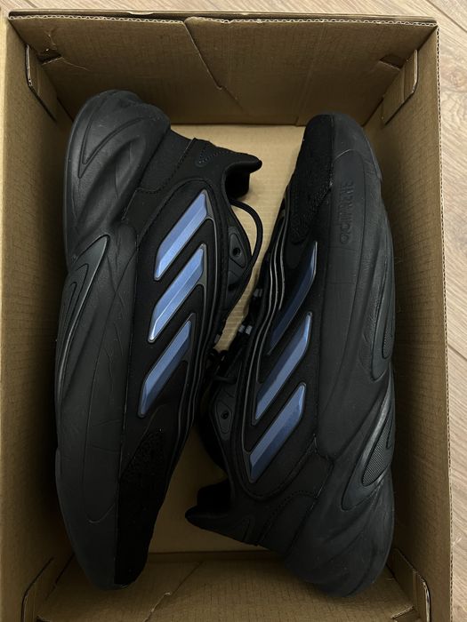 Adidas Ozelia Black
