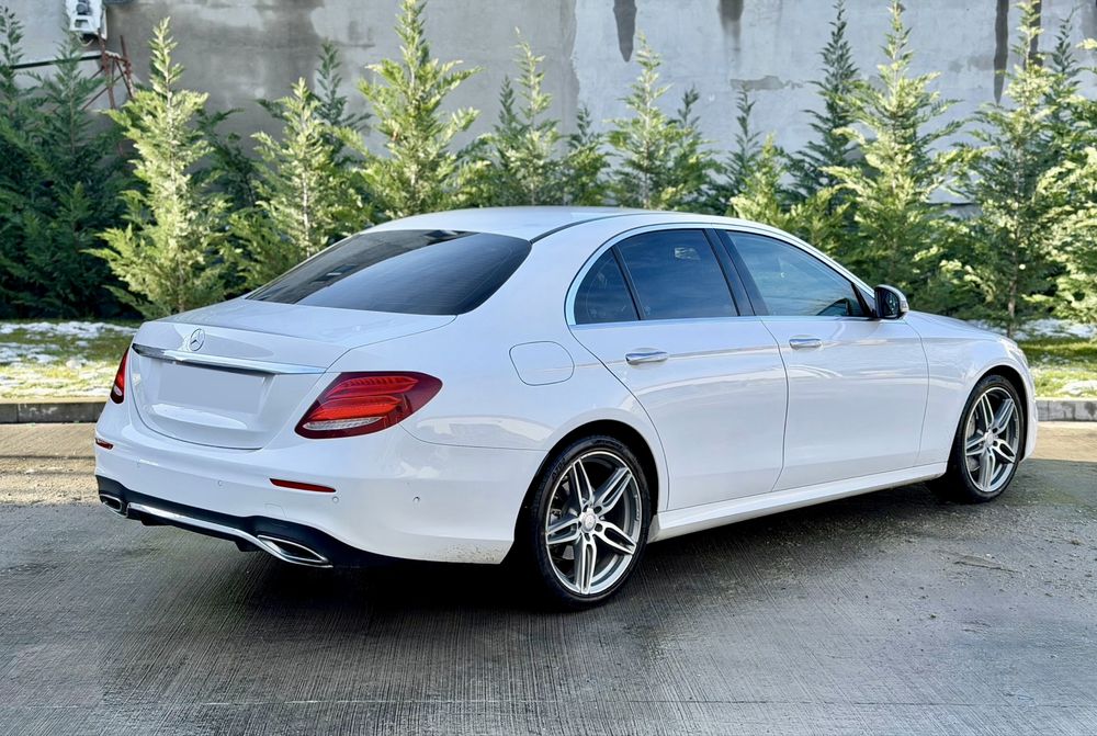 Mercedes E220 D 2018 / Pachet Amg / Camere 360 / Distronic / Burmester