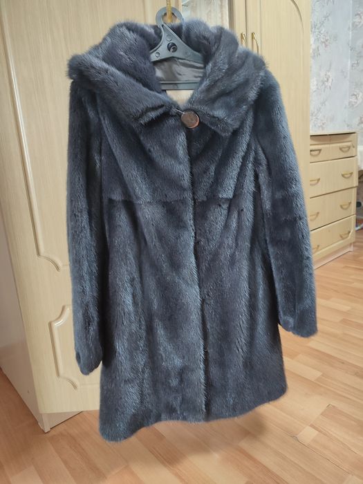 Продам Норковую шубу