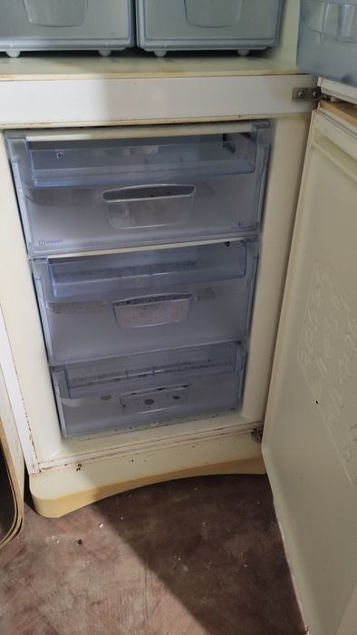 Хладилник indesid