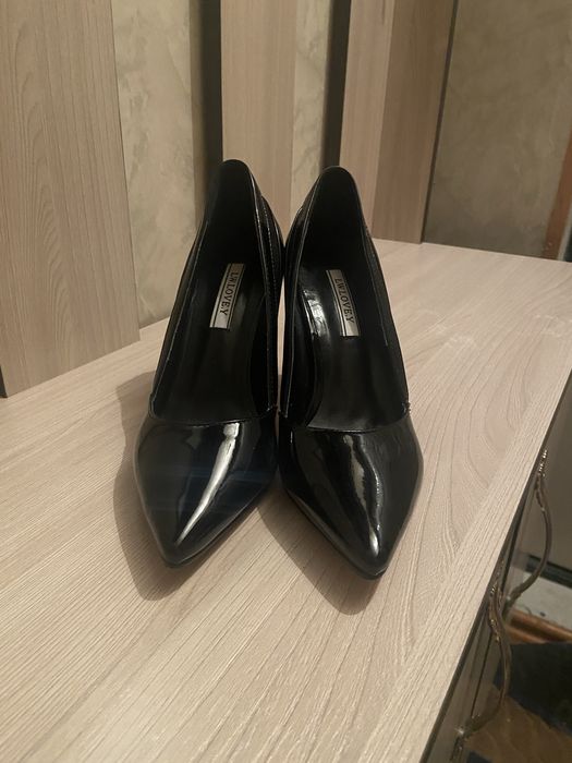 Туфли 36 размер. Можно обмен.