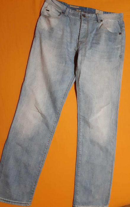 Нови мъжки дънки next