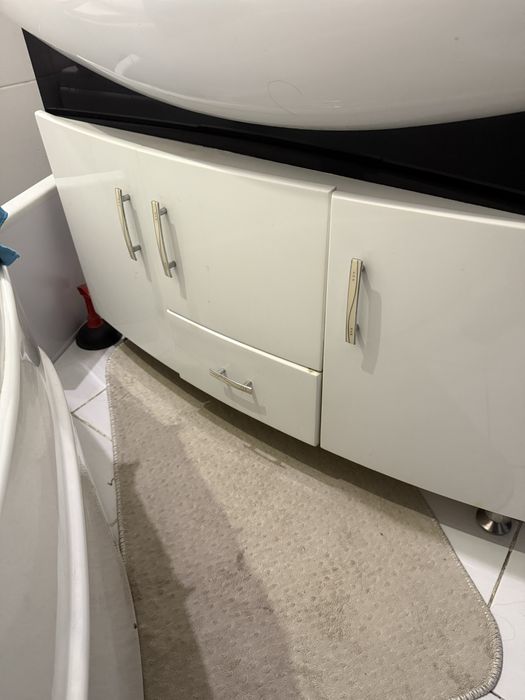 Продам раковину с тумбой