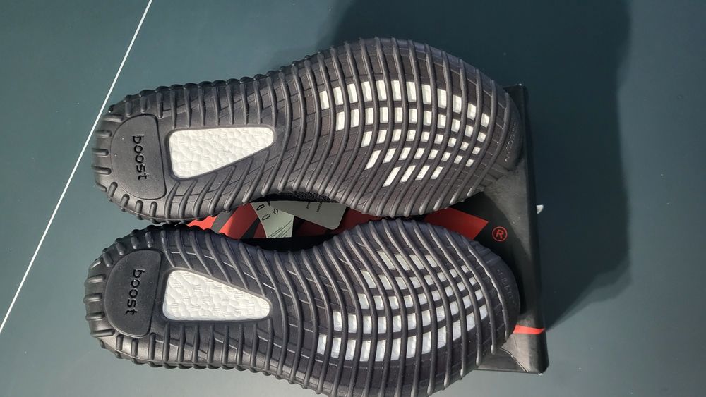 Yeezy 350 noi nouti