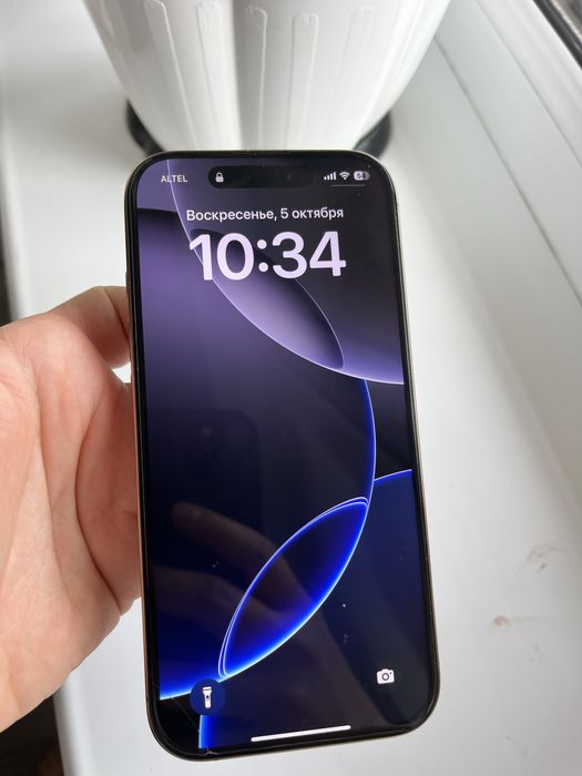 Айфон 16 про, на гарантии