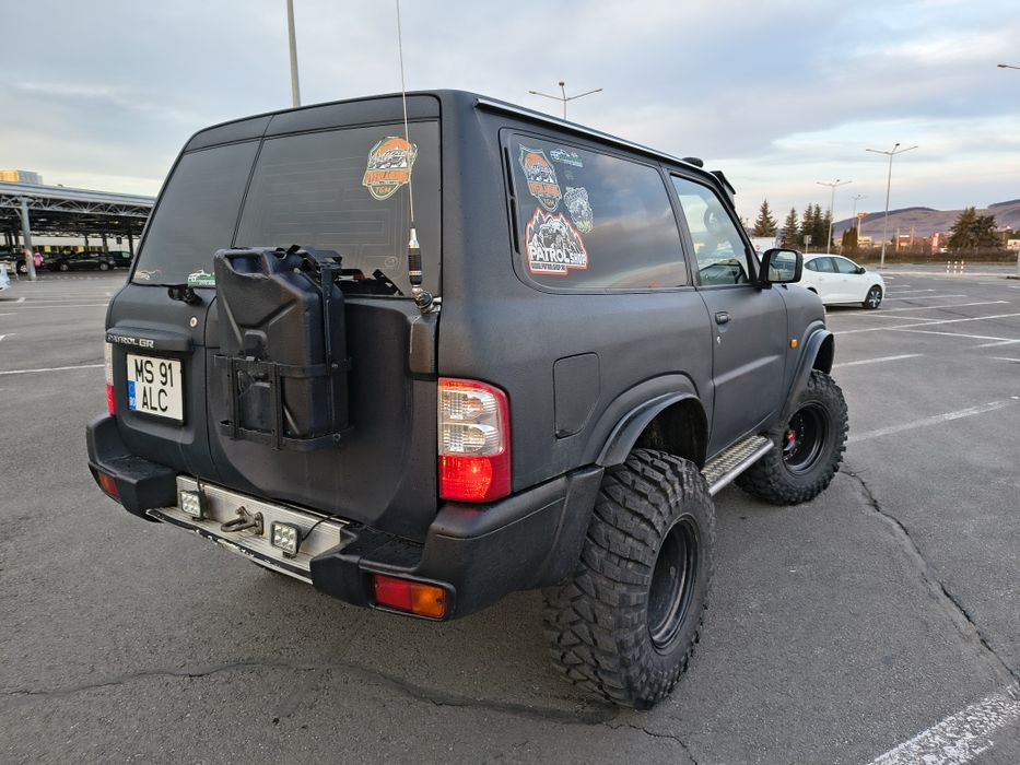 Vând Nissan Pattrol y61 3.0 zd 163 cp An 2001 Autoutilitara