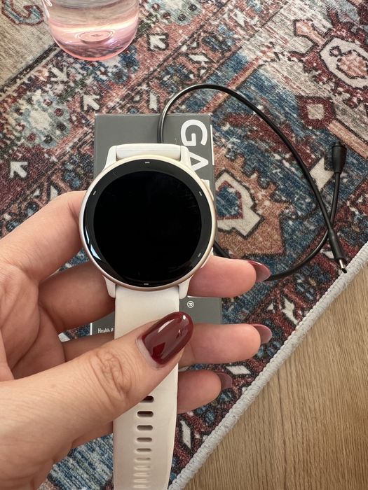 Часы Garmin vivoactiv 5