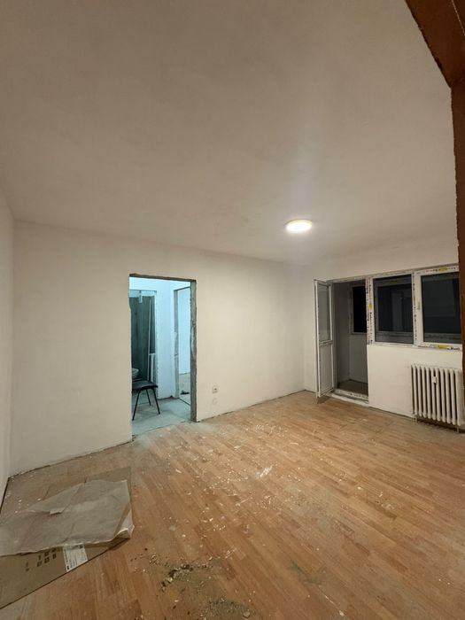 Apartament 4 camere de vânzare – Ploiești, Malu Roșu | 70 mp | Etaj 2 | Recent renovat