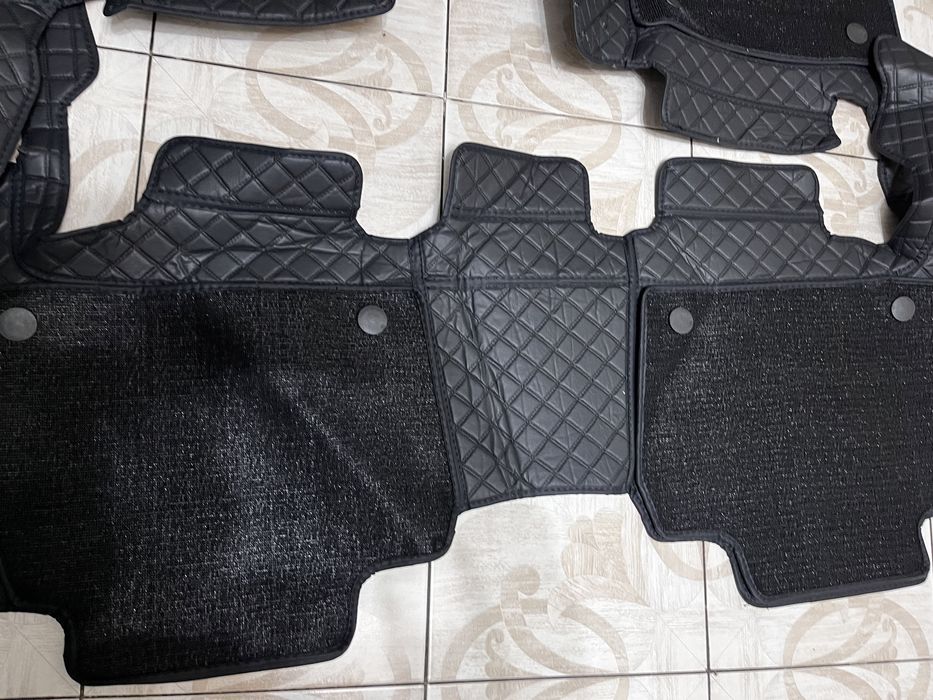 Продам 3д ковры на land cruser 200