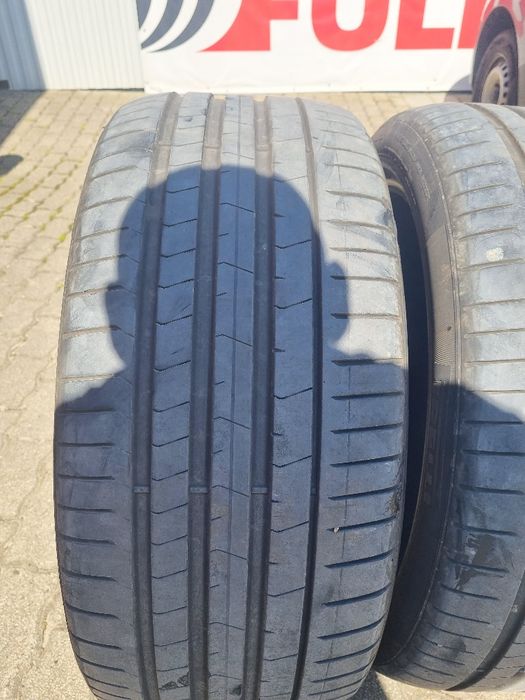 Set anvelope vara Pirelli  275/40/R21 fata si  315/35/R21 spate