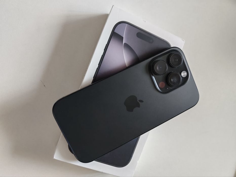 iPhone 16 pro 512gb