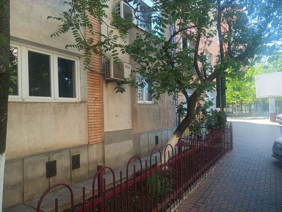 Calea Calarasi parter stradal 90 mp intersecție