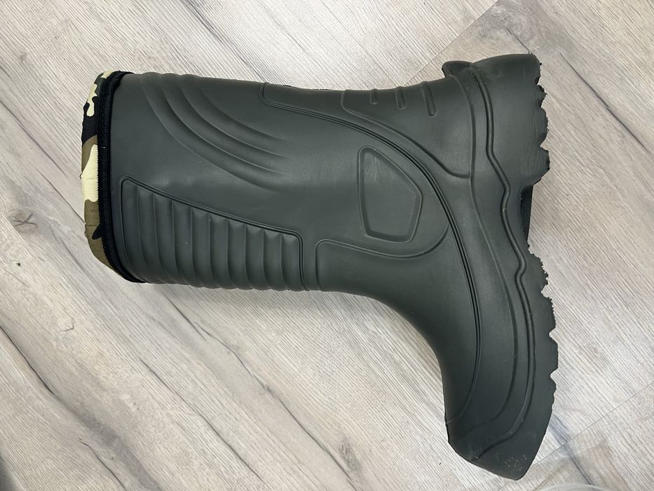 Сапоги рыбацкие (подойдут для хозяйства)