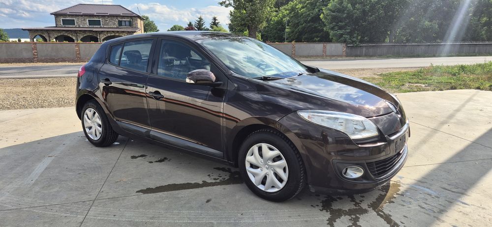 RENAULT Megane 2011 — imagine 2